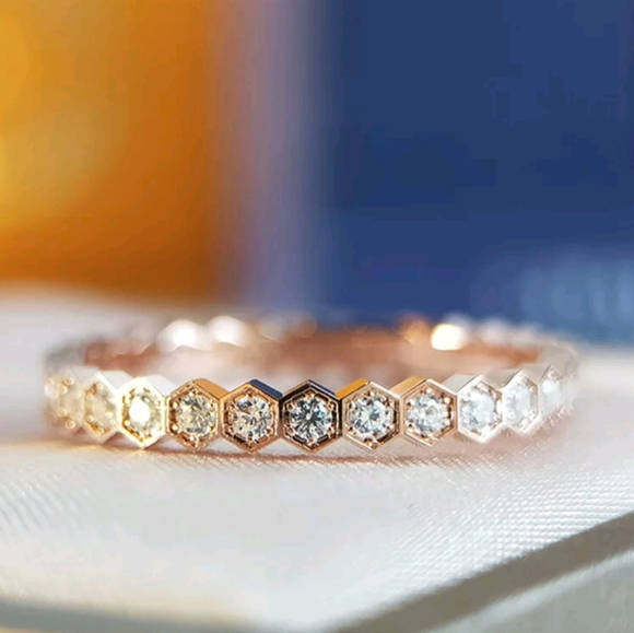 New Fashion Honeycomb Hexagon Shaped Inlaid Stone Rose Gold Ring/Band - Picture 7 of 9